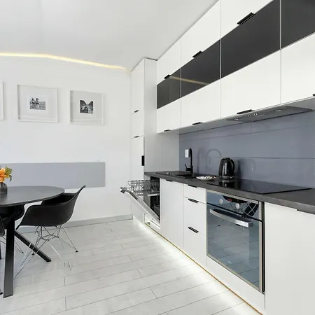 Charming In With Parking By Renters Sopoty
