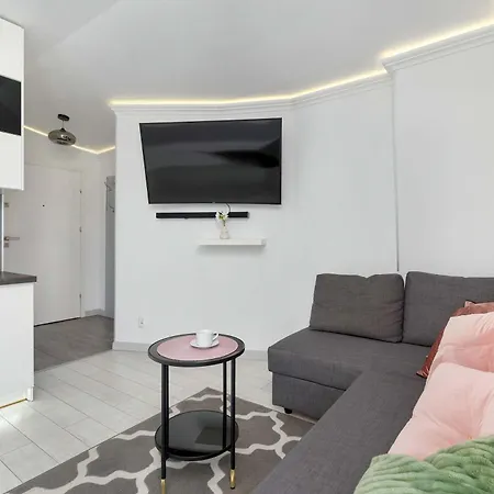 Charming In With Parking By Renters Apartmán