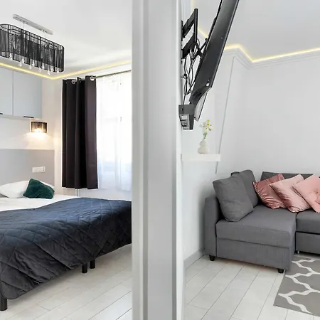 Charming In With Parking By Renters شقة *