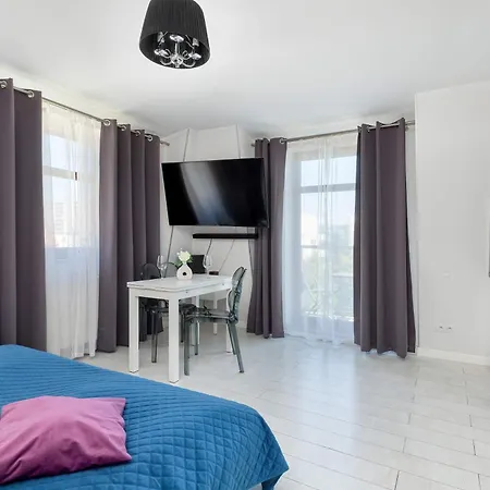 Charming In With Parking By Renters شقة سوبوت