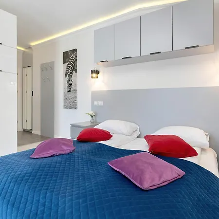 Charming In With Parking By Renters شقة سوبوت